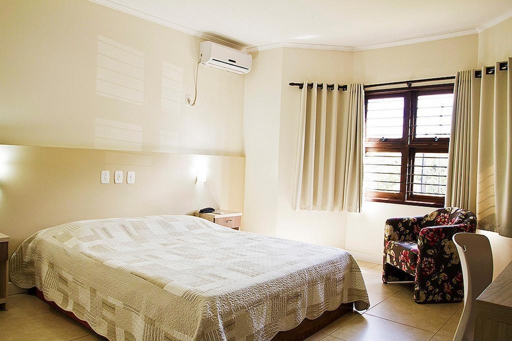 Senior Parque Hotel Santa Rosa  Rom bilde